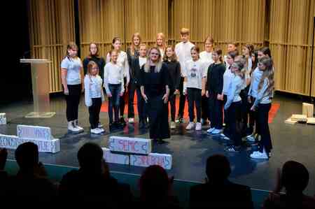 14_32. forum odlicnosti in mojstrstva_8.10.2025_pevski zbor OŠ Semič_foto_Uros Novina